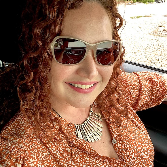 Meet your Posher, Amy - Picture 1 of 1